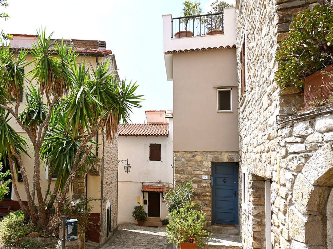 Architektur & Innenarchitektuer Wohnhaus in Ligurien